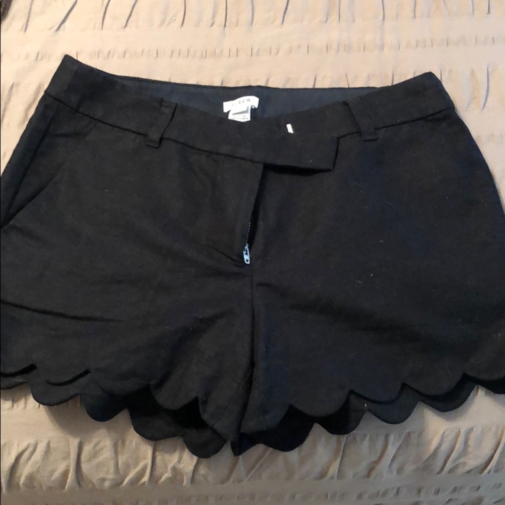 Black scallop shorts